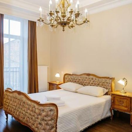 Luxury Old Town Apartment Kaunas Bagian luar foto