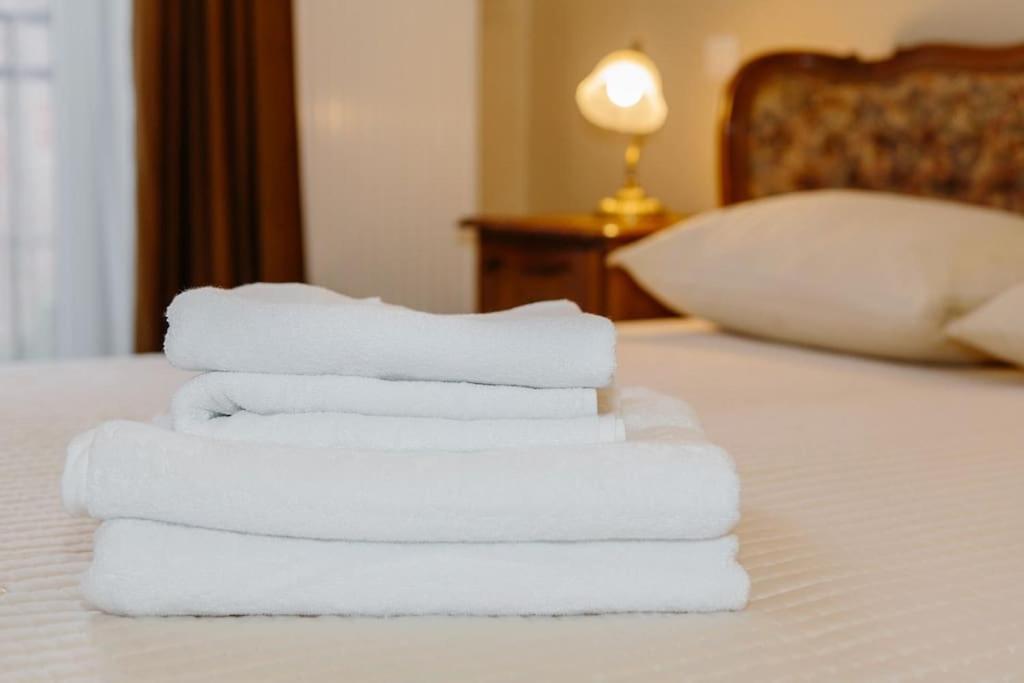 Luxury Old Town Apartment Kaunas Bagian luar foto